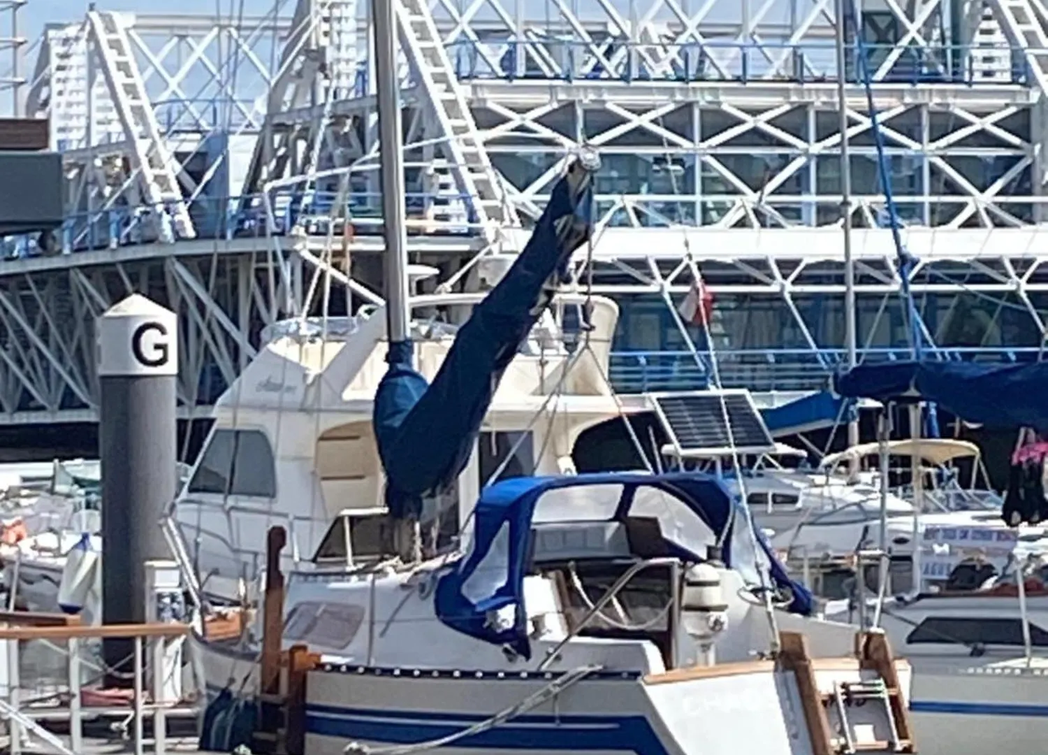 ホテル Sailboat Anand リスボン 船上ホテル